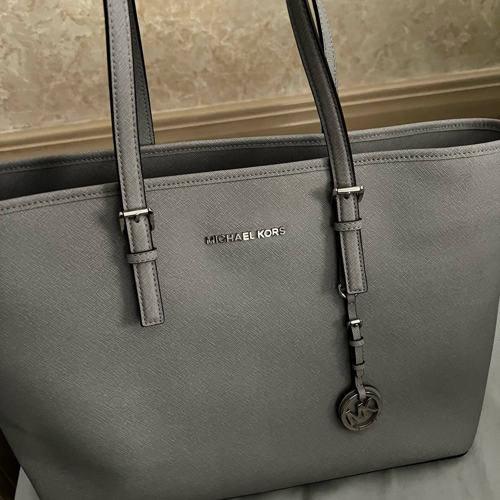 Michael Kors grey bag ! Never used